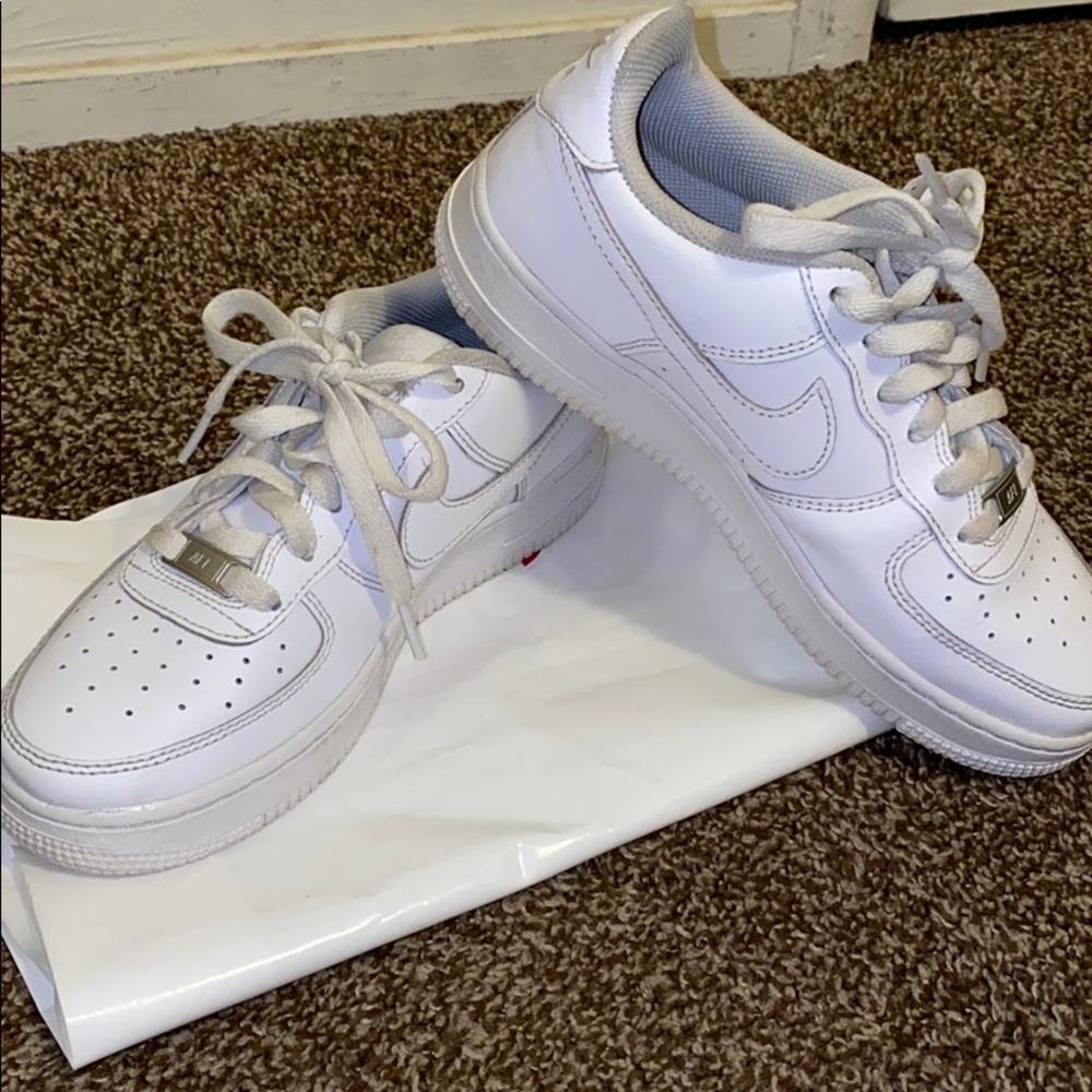 Nike Air Force 1 Boys Youth size 5